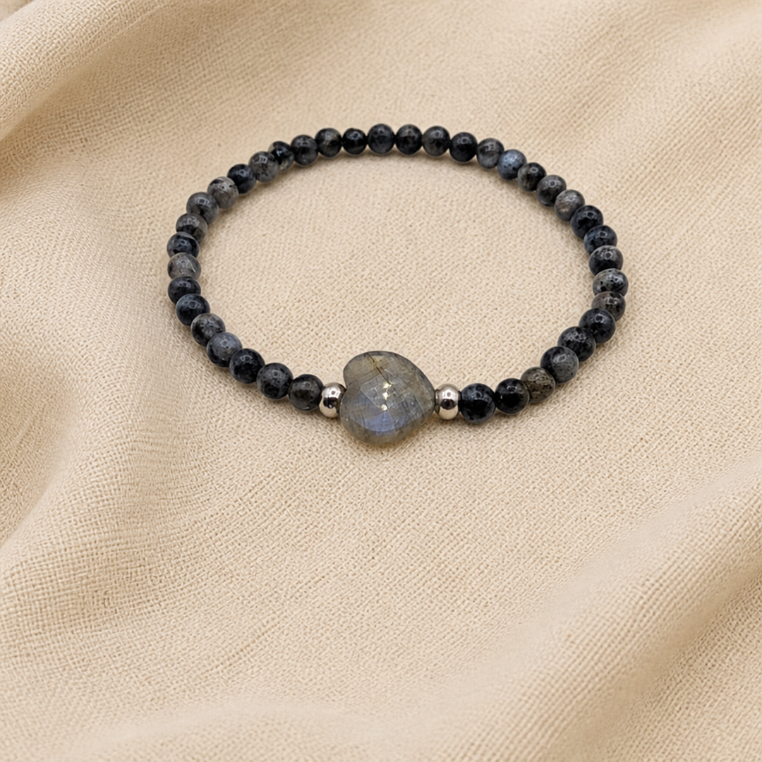 larviekiet en labradoriet armband